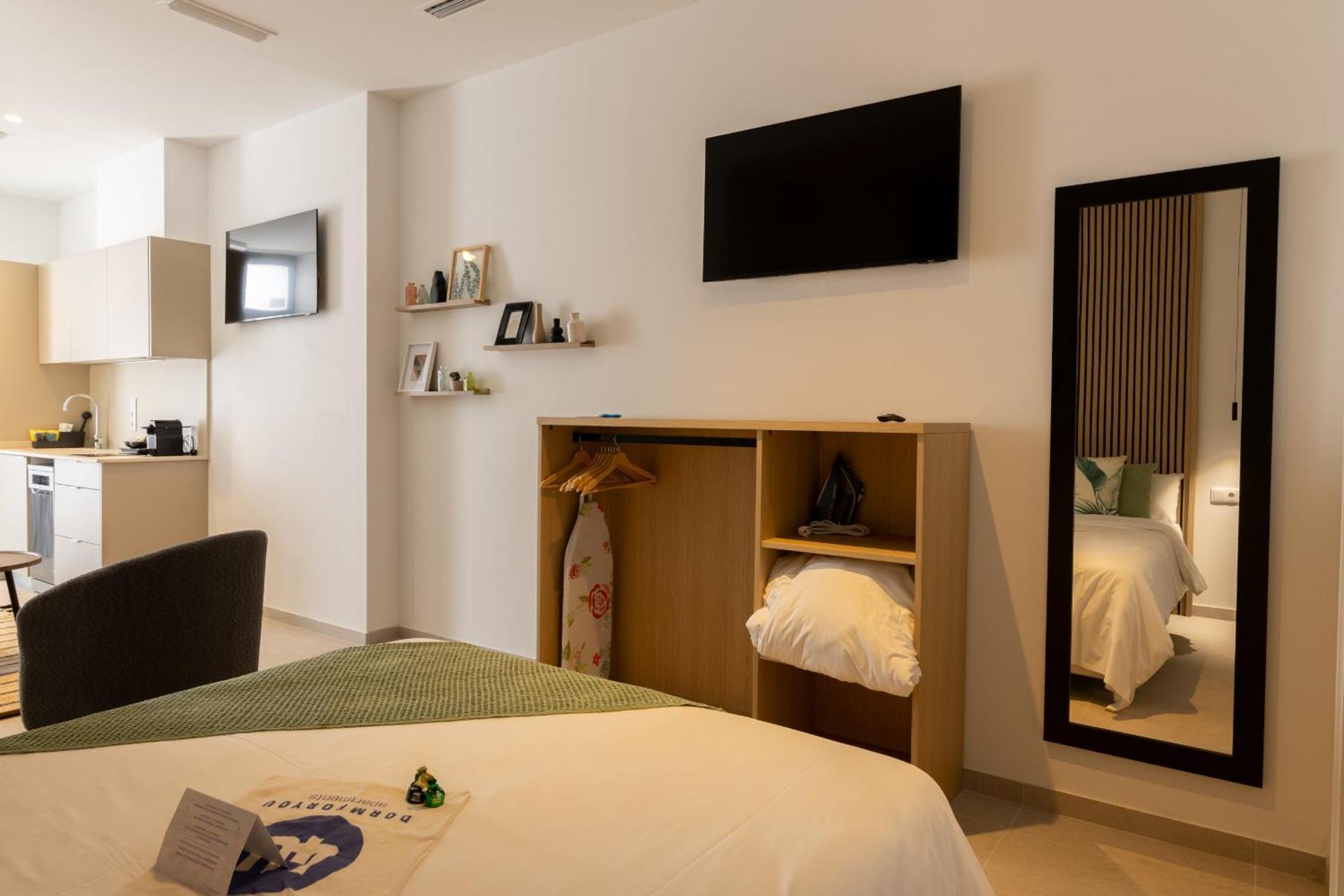 Dorm4You Arena Plaza Valencia Exterior photo